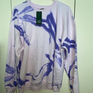 NWT lilac n lavender Tie dye hoodie super soft and cozy inside fabric!